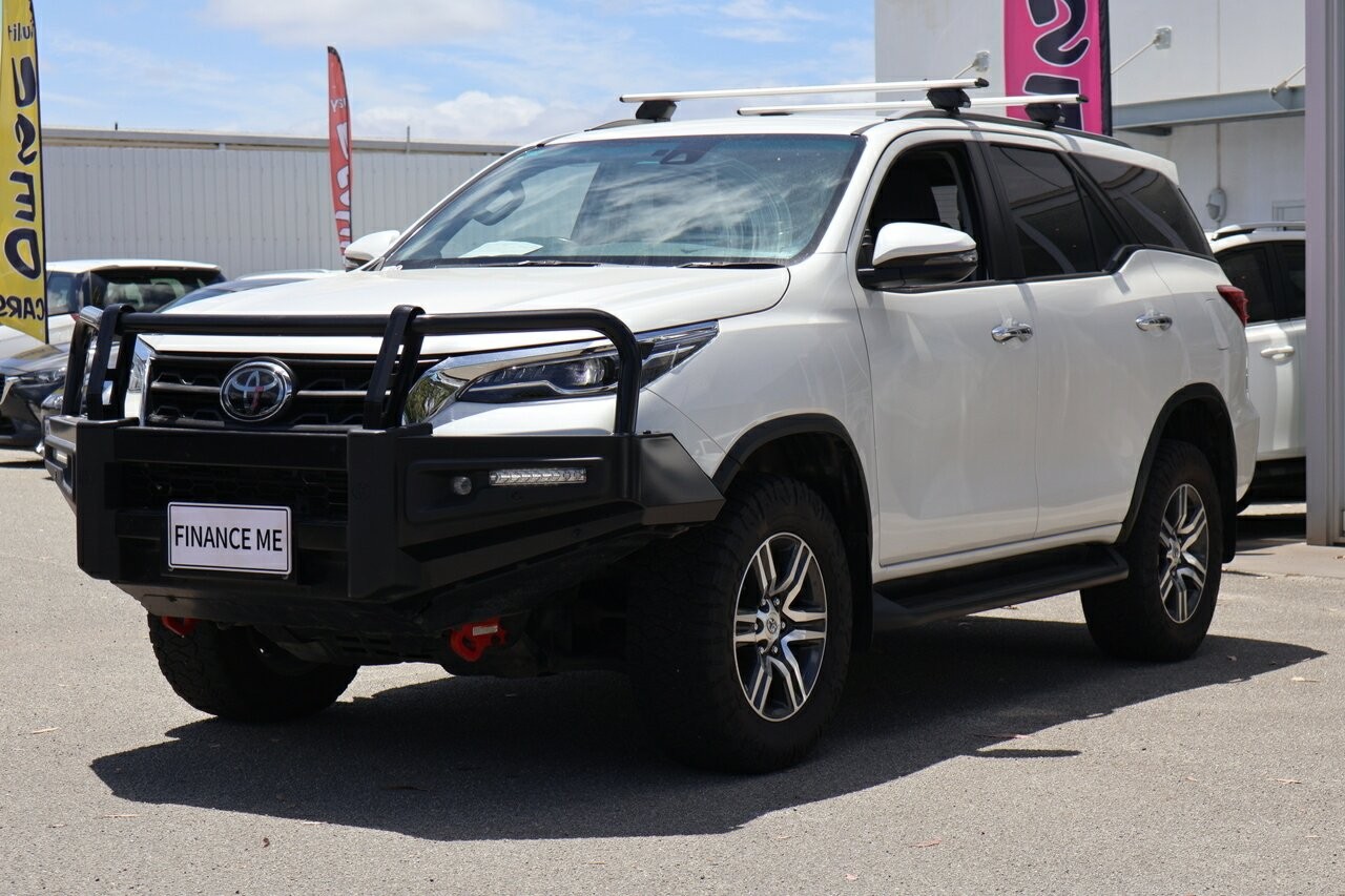 Toyota Fortuner image 4