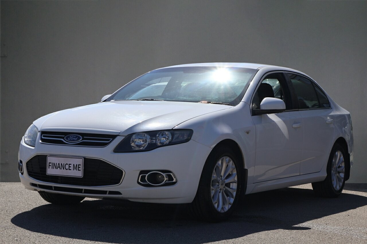 Ford Falcon image 4