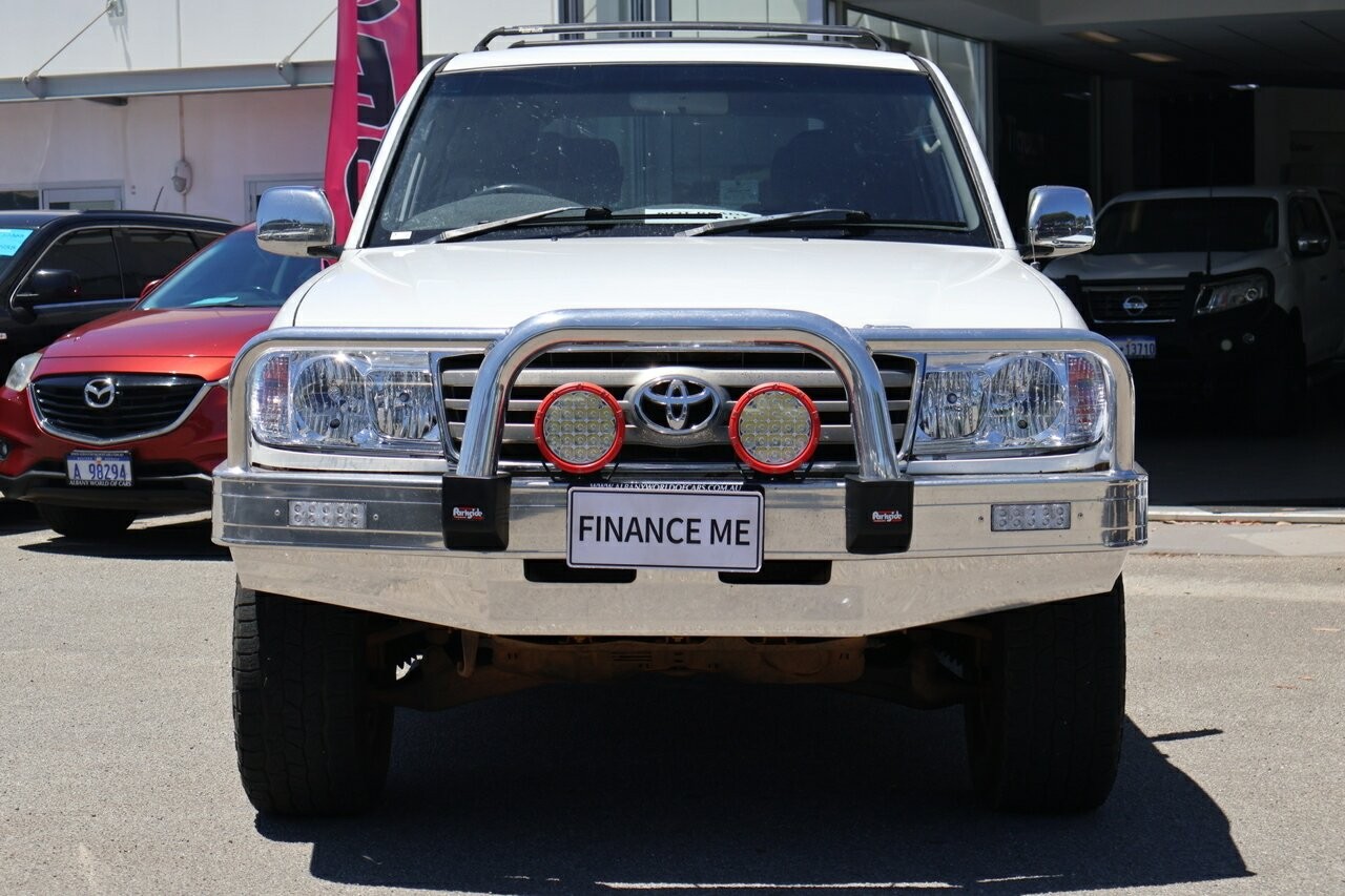 Toyota Landcruiser image 3