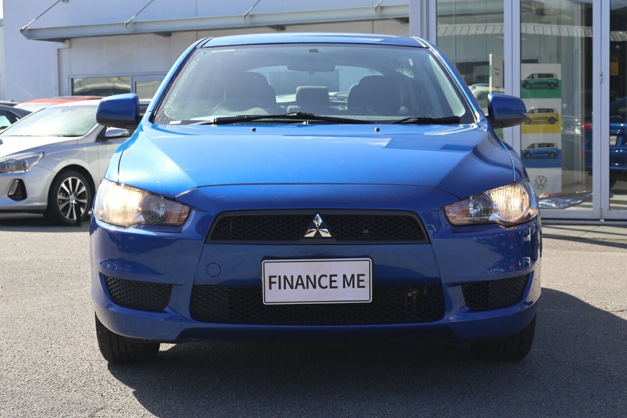 Mitsubishi Lancer image 3