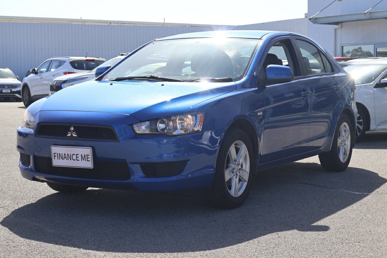 Mitsubishi Lancer image 4