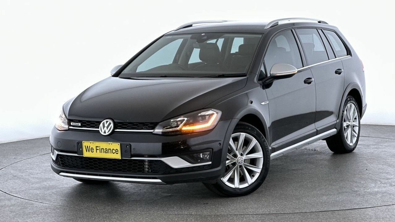 Volkswagen Golf image 1
