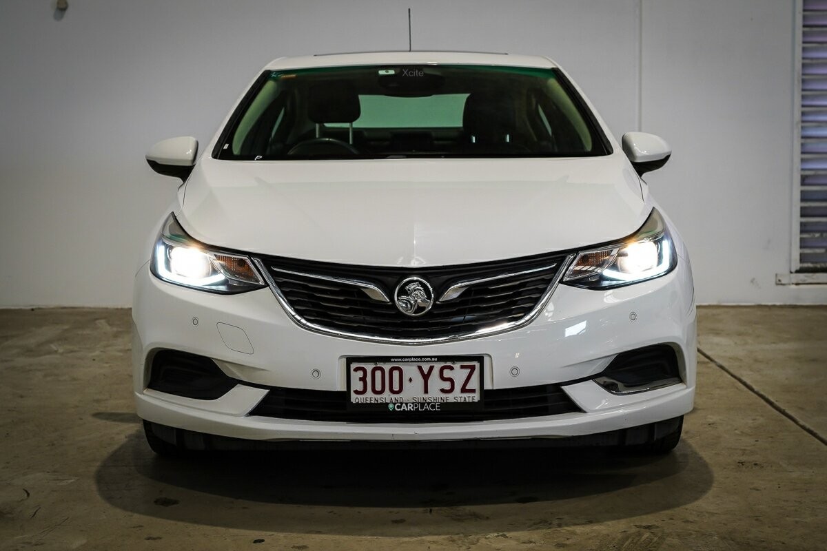 Holden Astra image 3