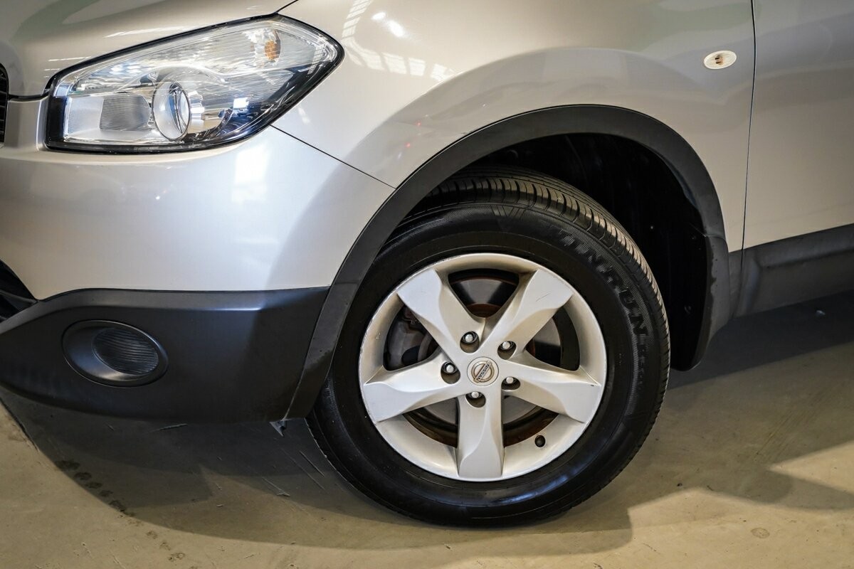 Nissan Dualis image 2