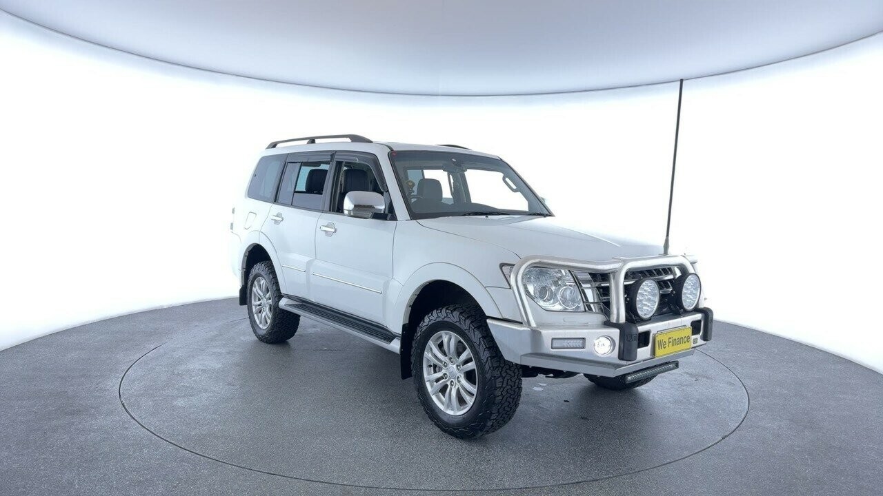 Mitsubishi Pajero image 3