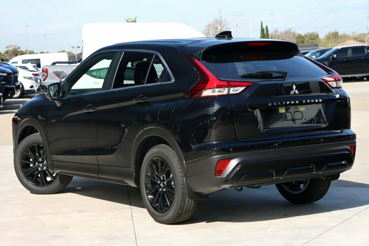 Mitsubishi Eclipse Cross image 3