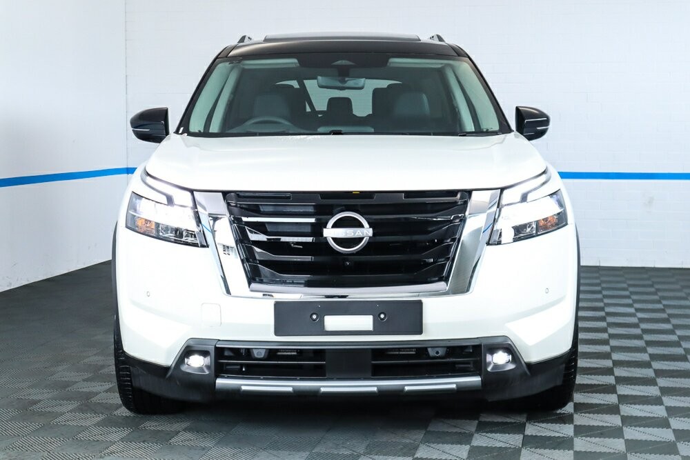 Nissan Pathfinder image 3