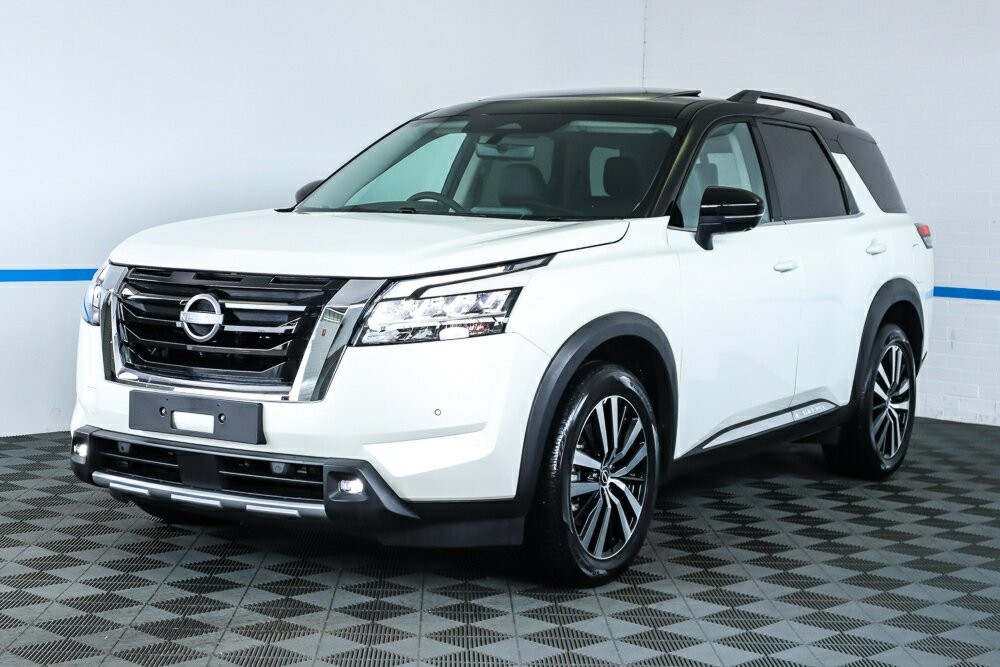 Nissan Pathfinder image 4