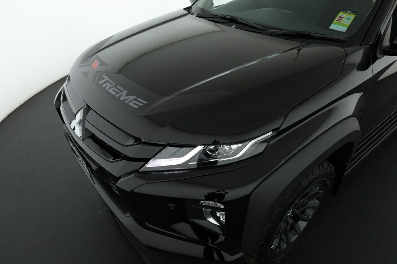 Mitsubishi Triton image 2