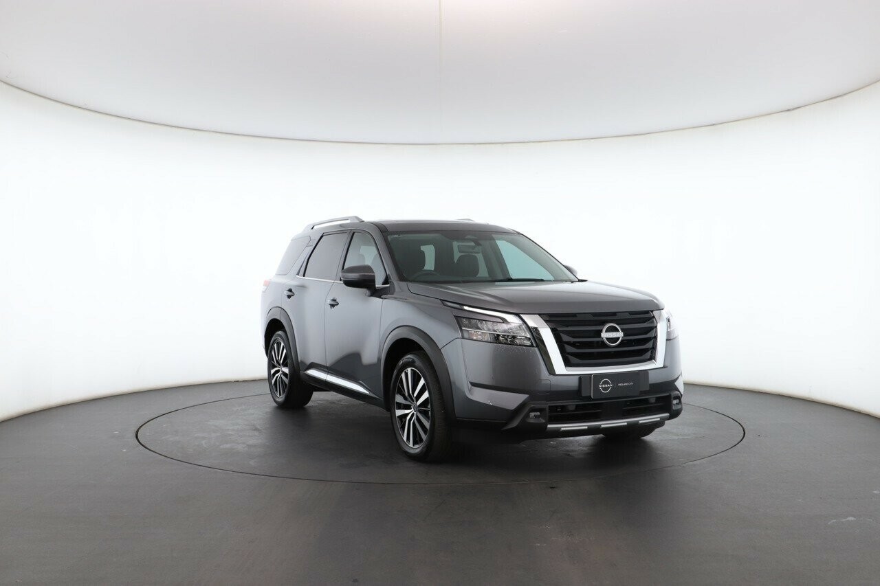 Nissan Pathfinder image 4