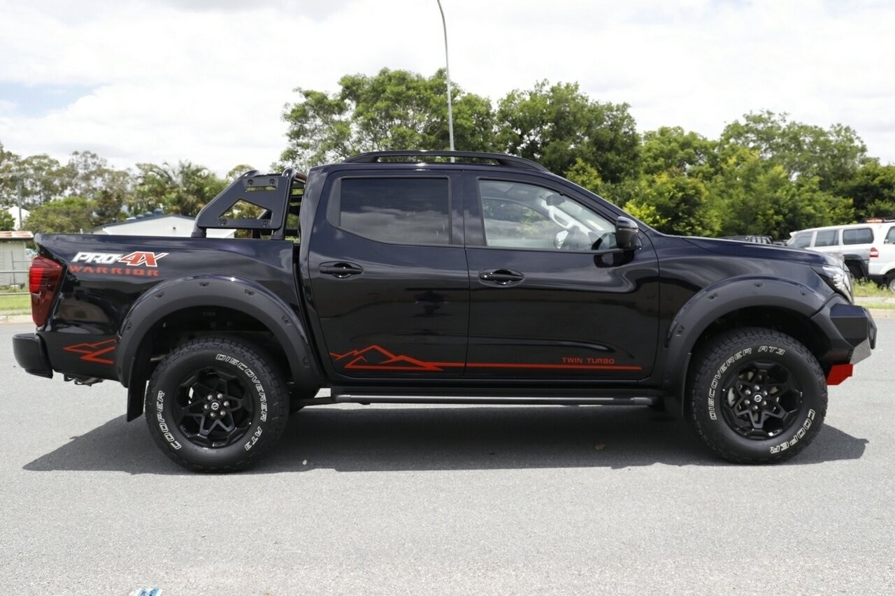 Nissan Navara image 2