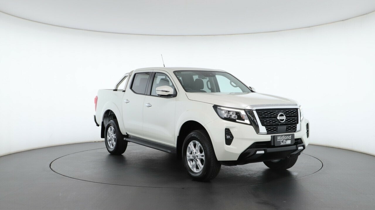 Nissan Navara image 2