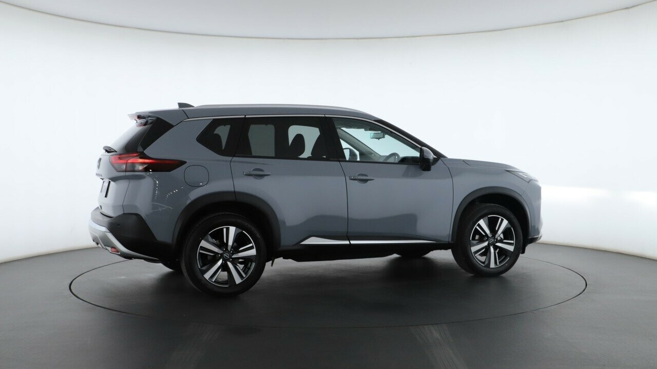 Nissan X-trail image 2