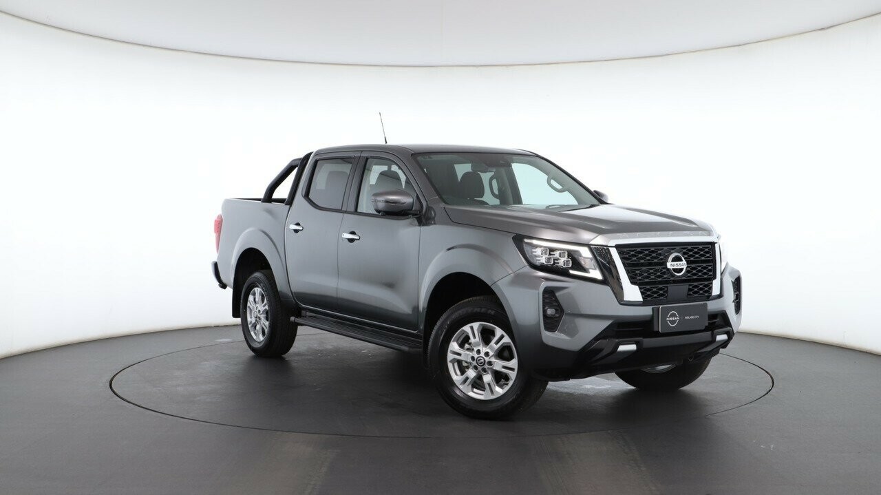 Nissan Navara image 1