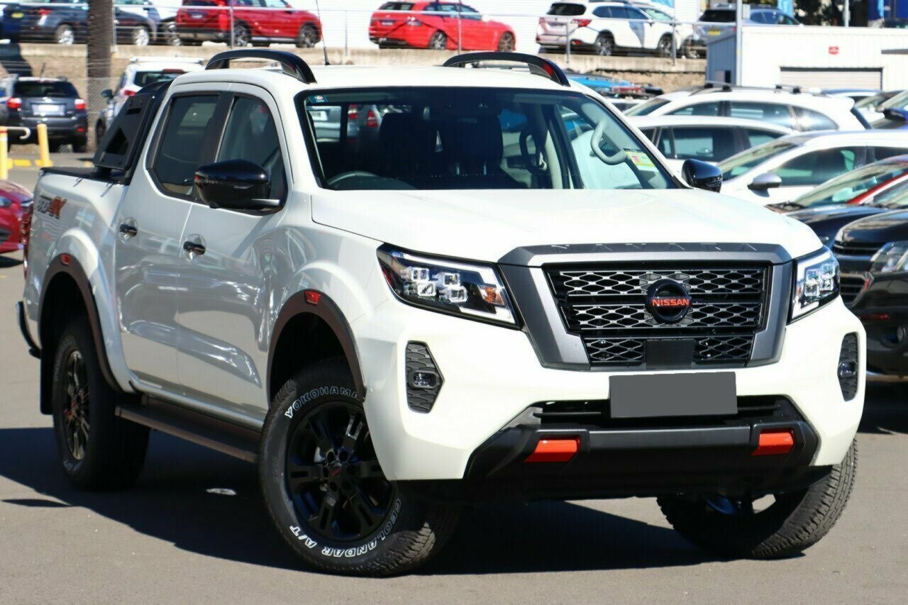 Nissan Navara image 1