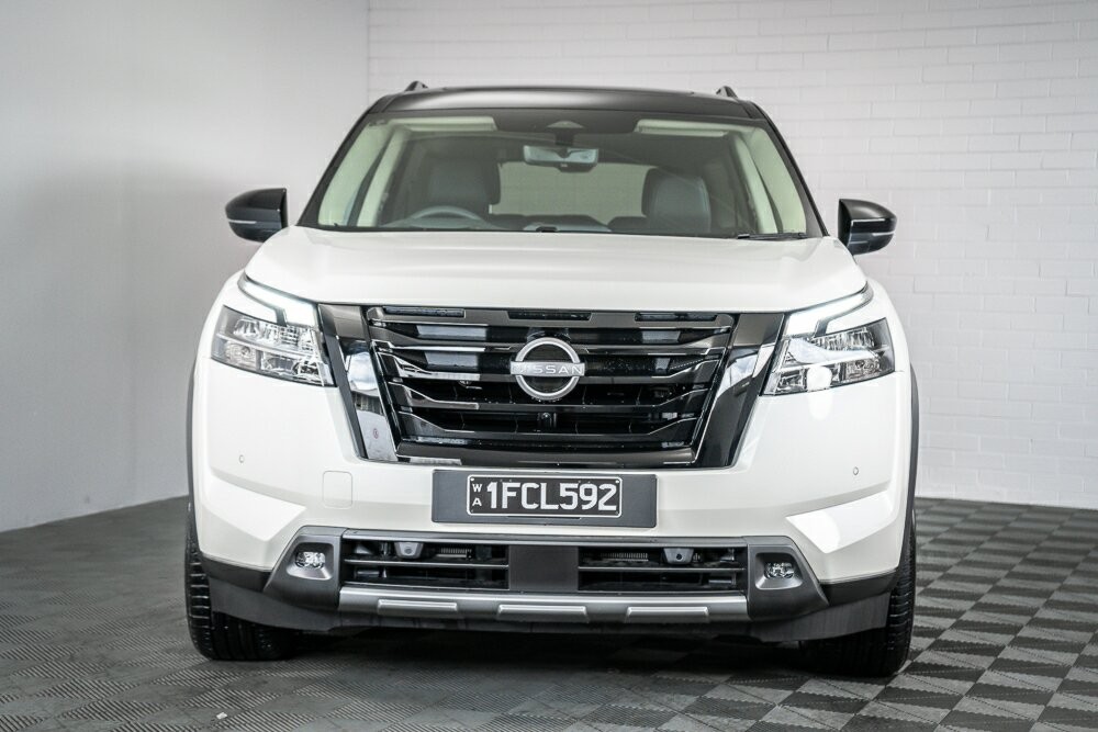 Nissan Pathfinder image 3