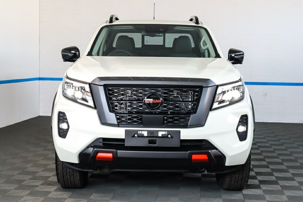 Nissan Navara image 3