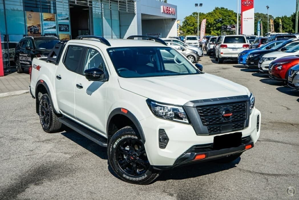 Nissan Navara image 1