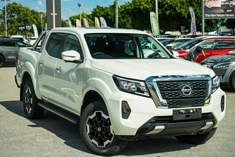 Nissan Navara image 1