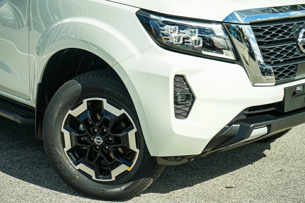 Nissan Navara image 3