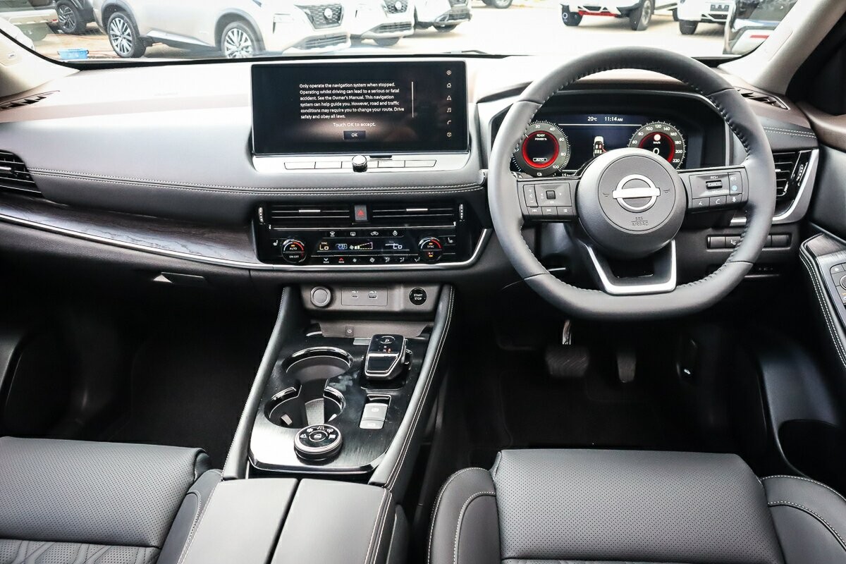 Nissan X-trail image 2