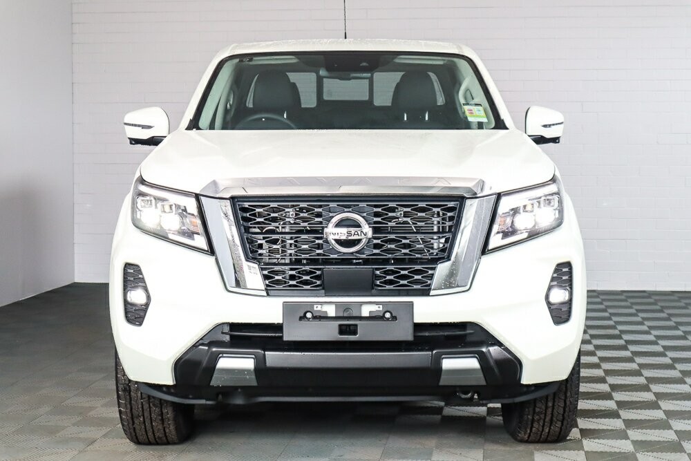 Nissan Navara image 3