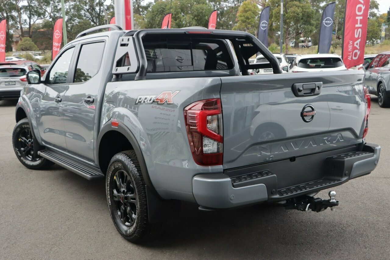 Nissan Navara image 3