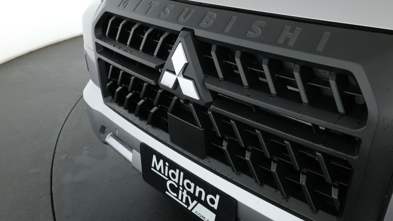 Mitsubishi Triton image 4