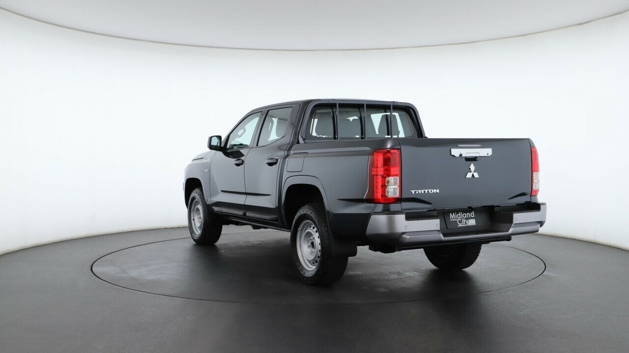 Mitsubishi Triton image 4