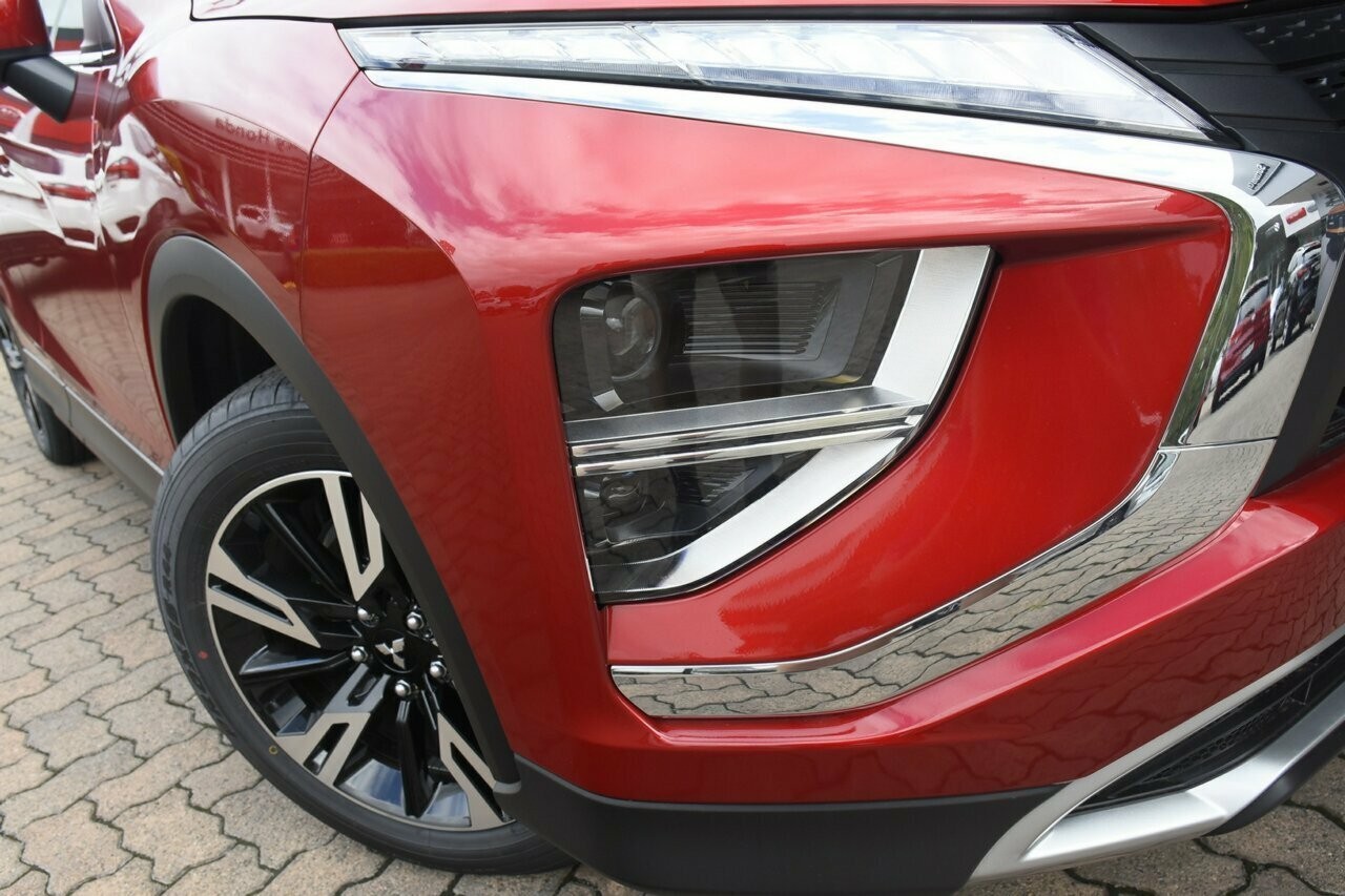 Mitsubishi Eclipse Cross image 2