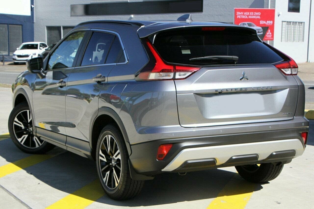 Mitsubishi Eclipse Cross image 2