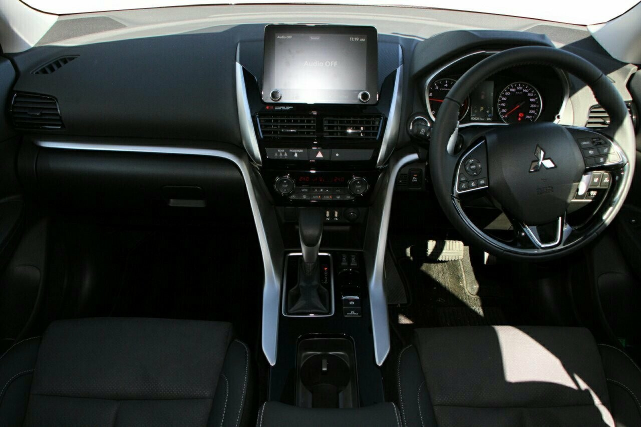 Mitsubishi Eclipse Cross image 3