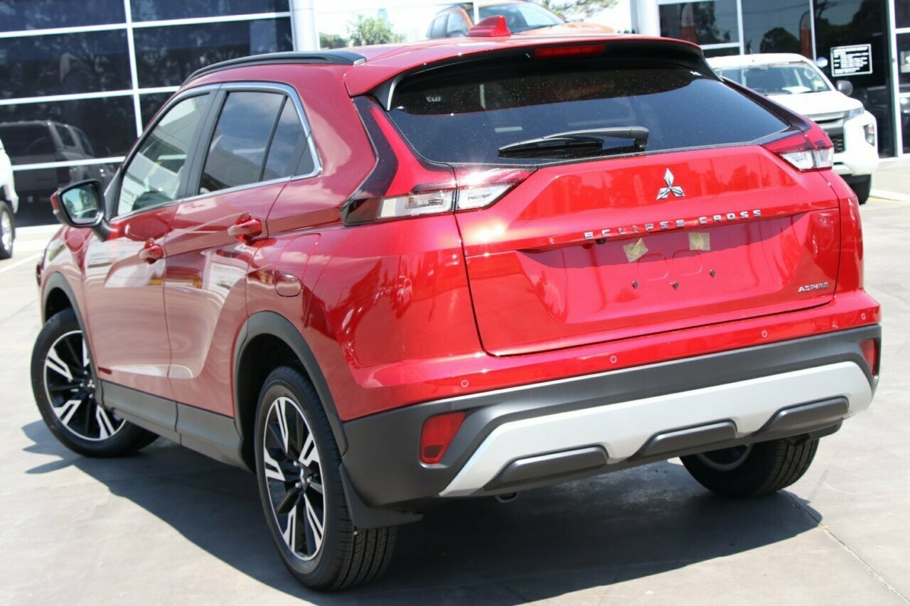 Mitsubishi Eclipse Cross image 3