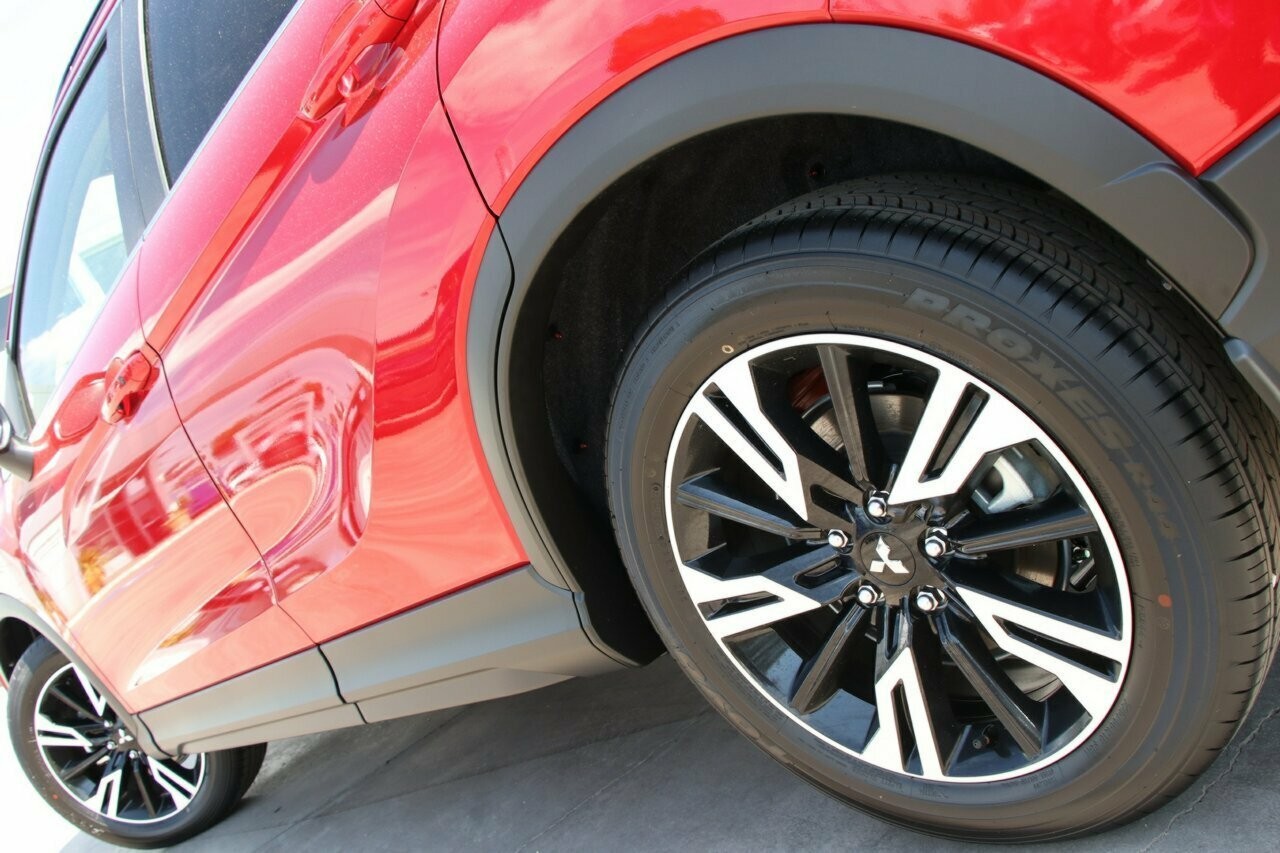 Mitsubishi Eclipse Cross image 4