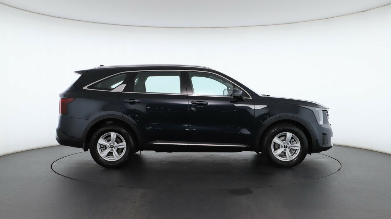 Kia Sorento image 2