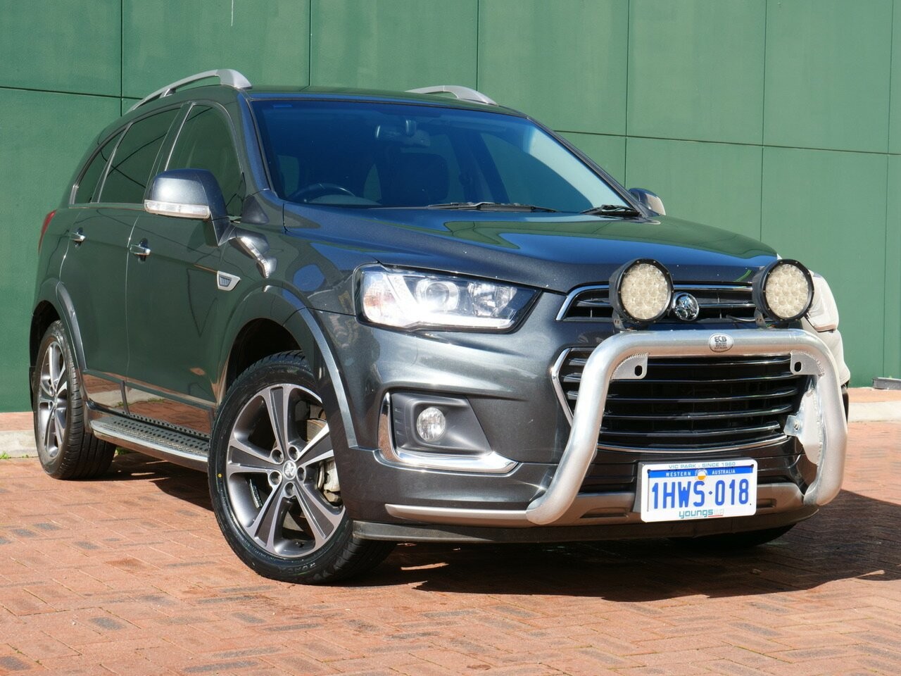 Used 2017 HOLDEN CAPTIVA LTZ AWD Automatic SUV for Sale in Victoria