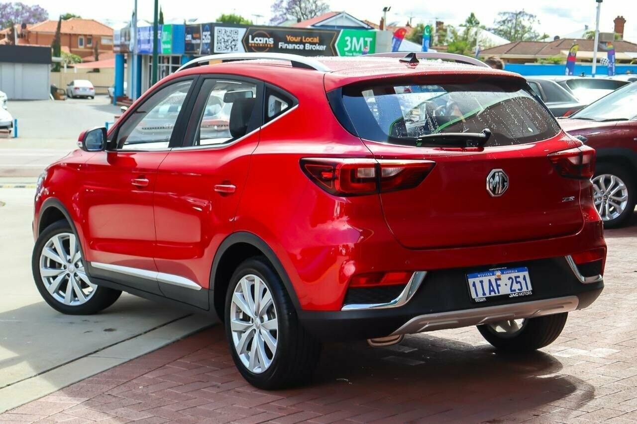 MG Zs image 2