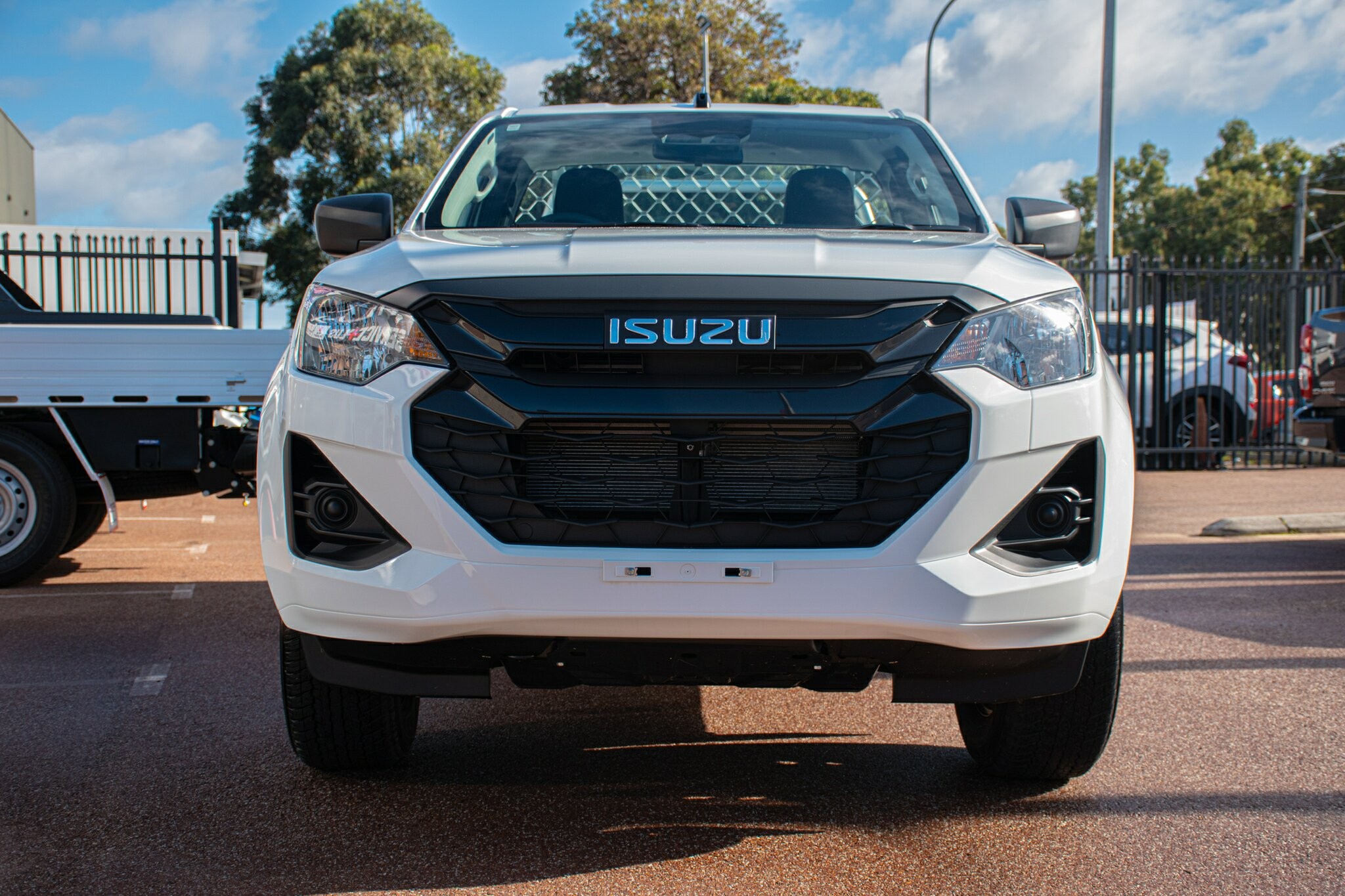 Isuzu D-max image 2