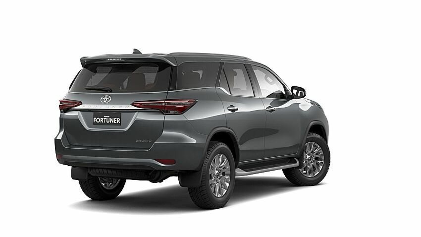 Toyota Fortuner image 3