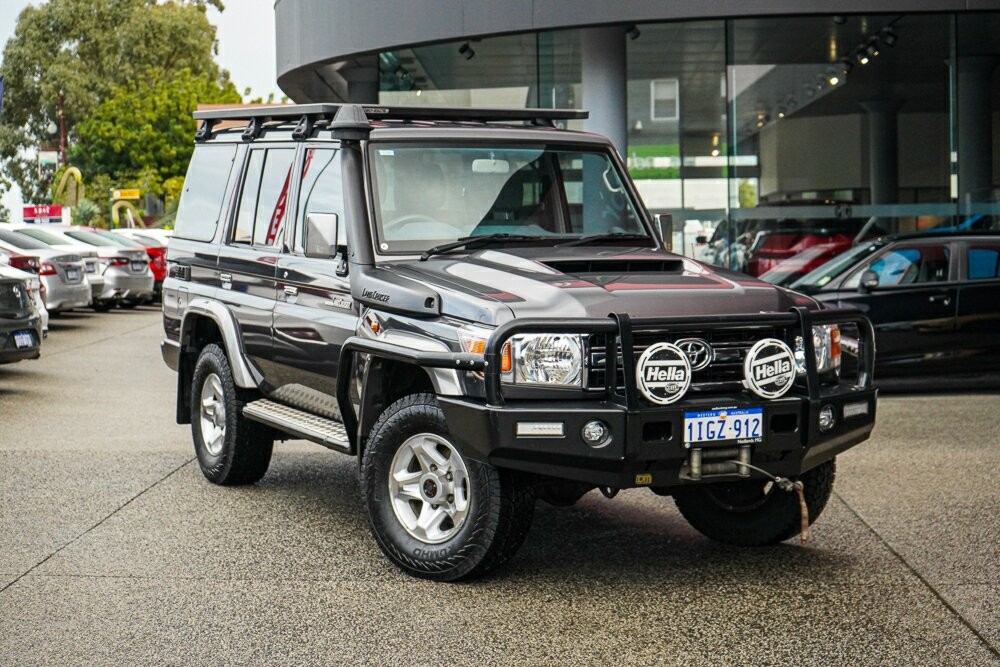 Toyota Landcruiser image 1