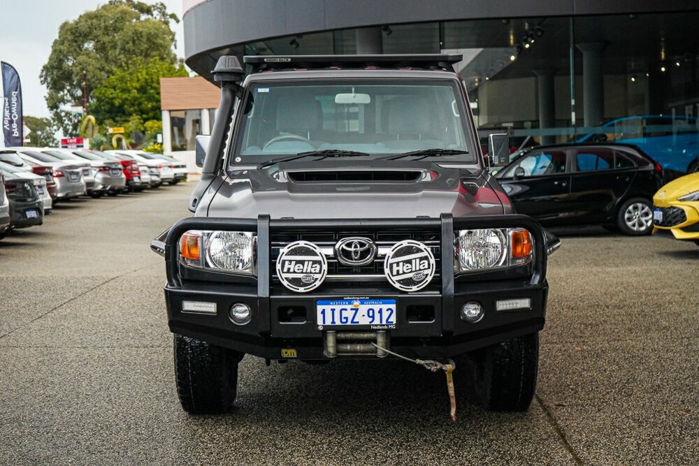 Toyota Landcruiser image 4