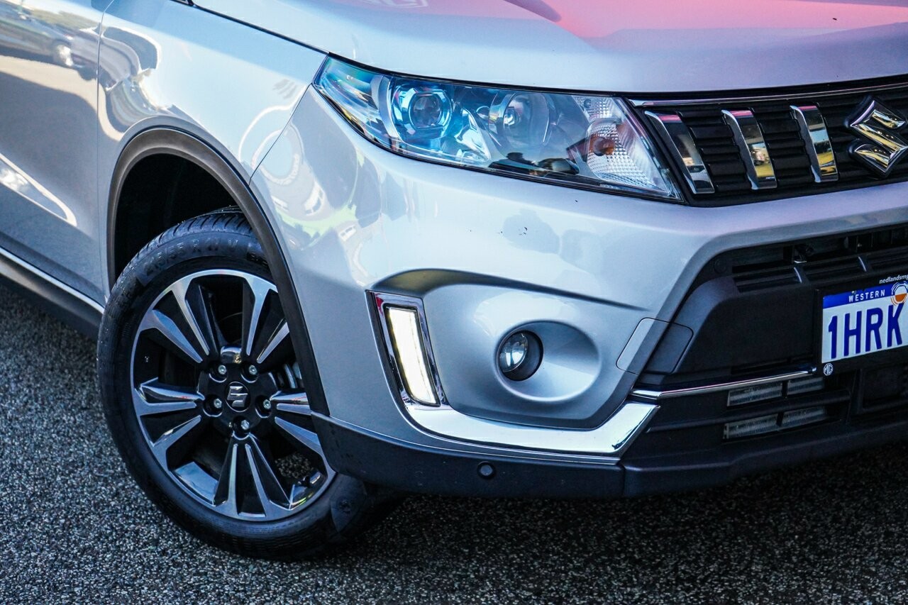 Suzuki Vitara image 2