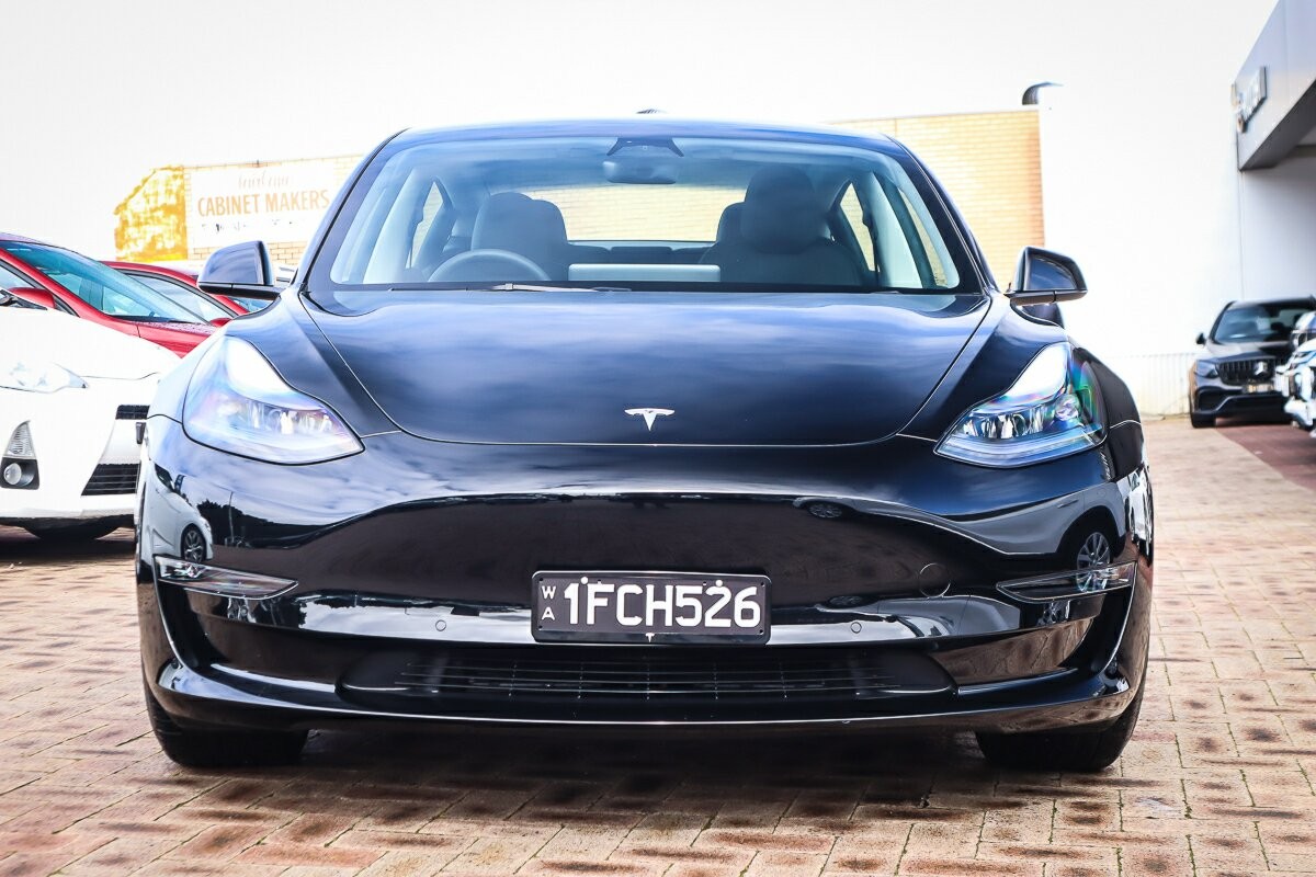 Tesla Model 3 image 3