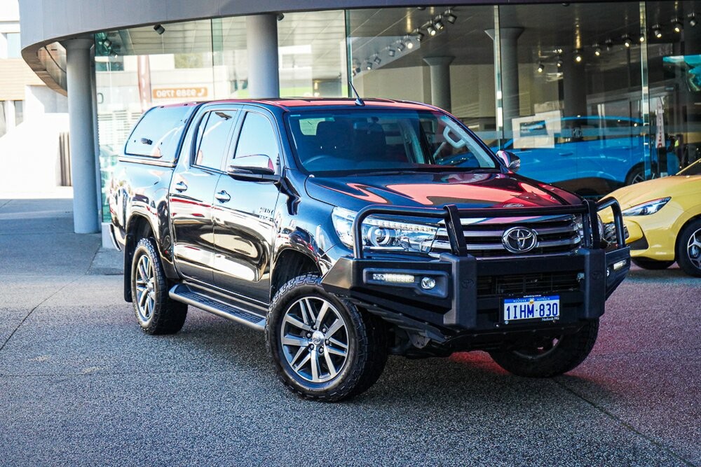 Toyota Hilux image 1