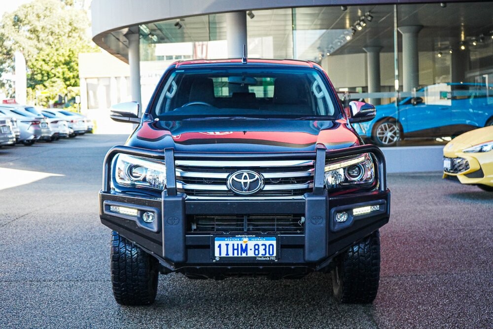 Toyota Hilux image 3