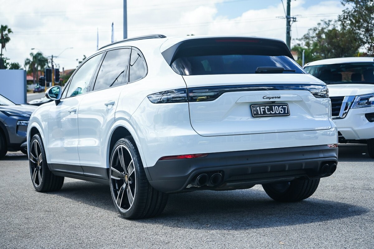 Porsche Cayenne image 4