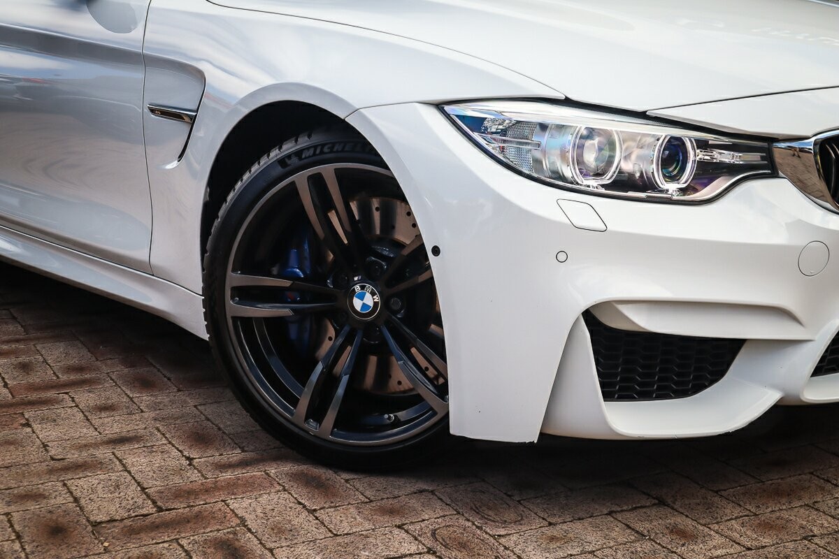 BMW M4 image 2