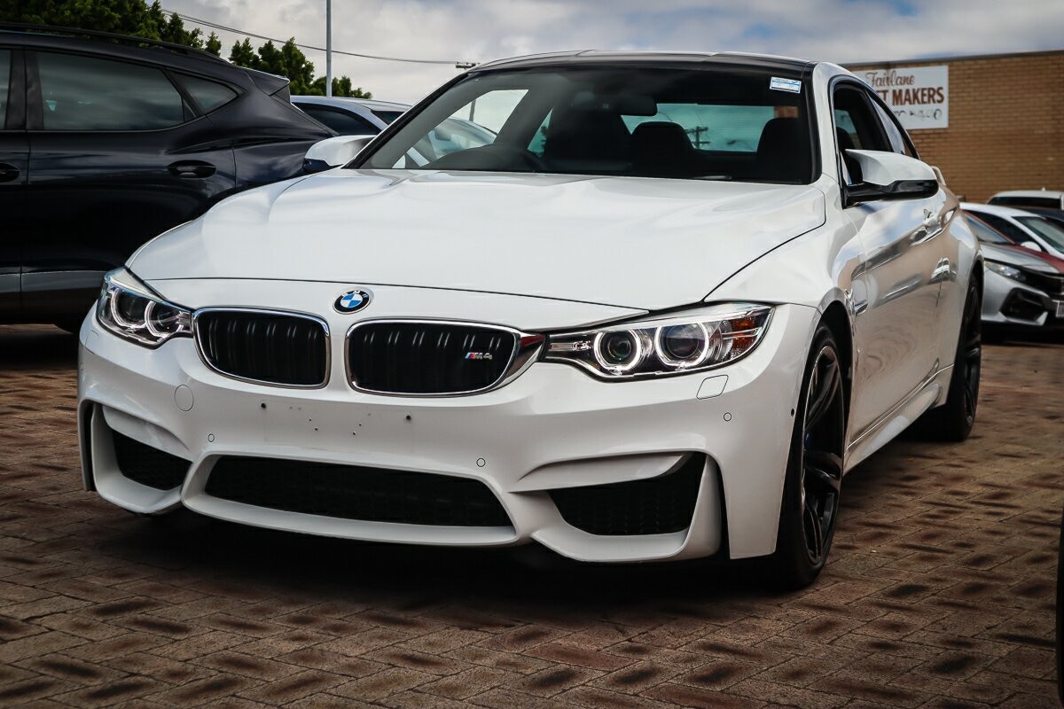 BMW M4 image 4