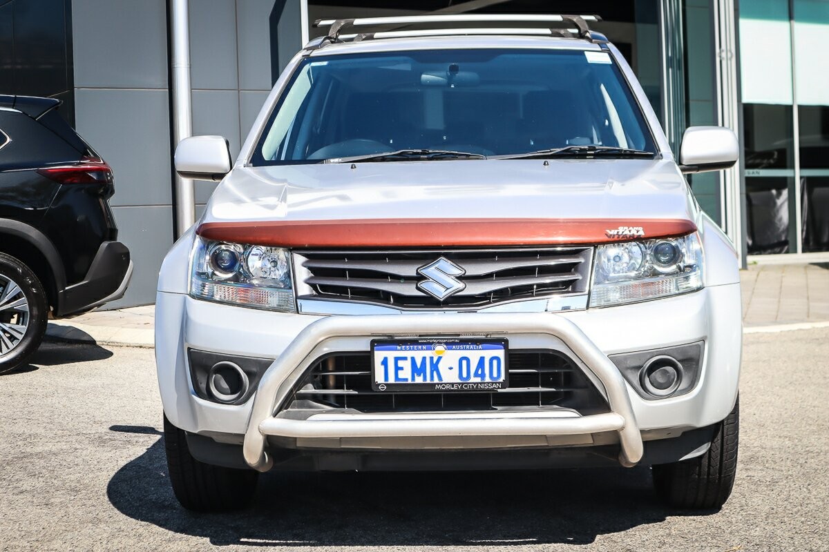 Suzuki Grand Vitara image 3