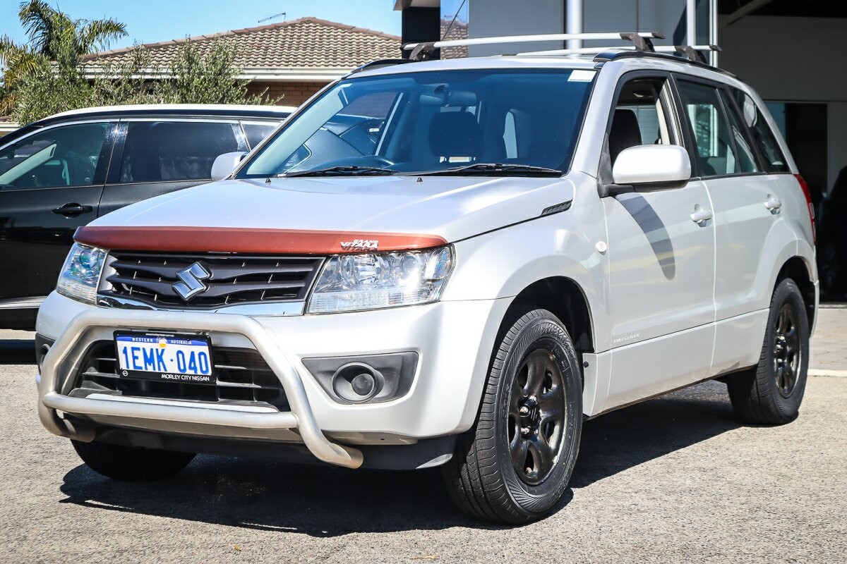 Suzuki Grand Vitara image 4